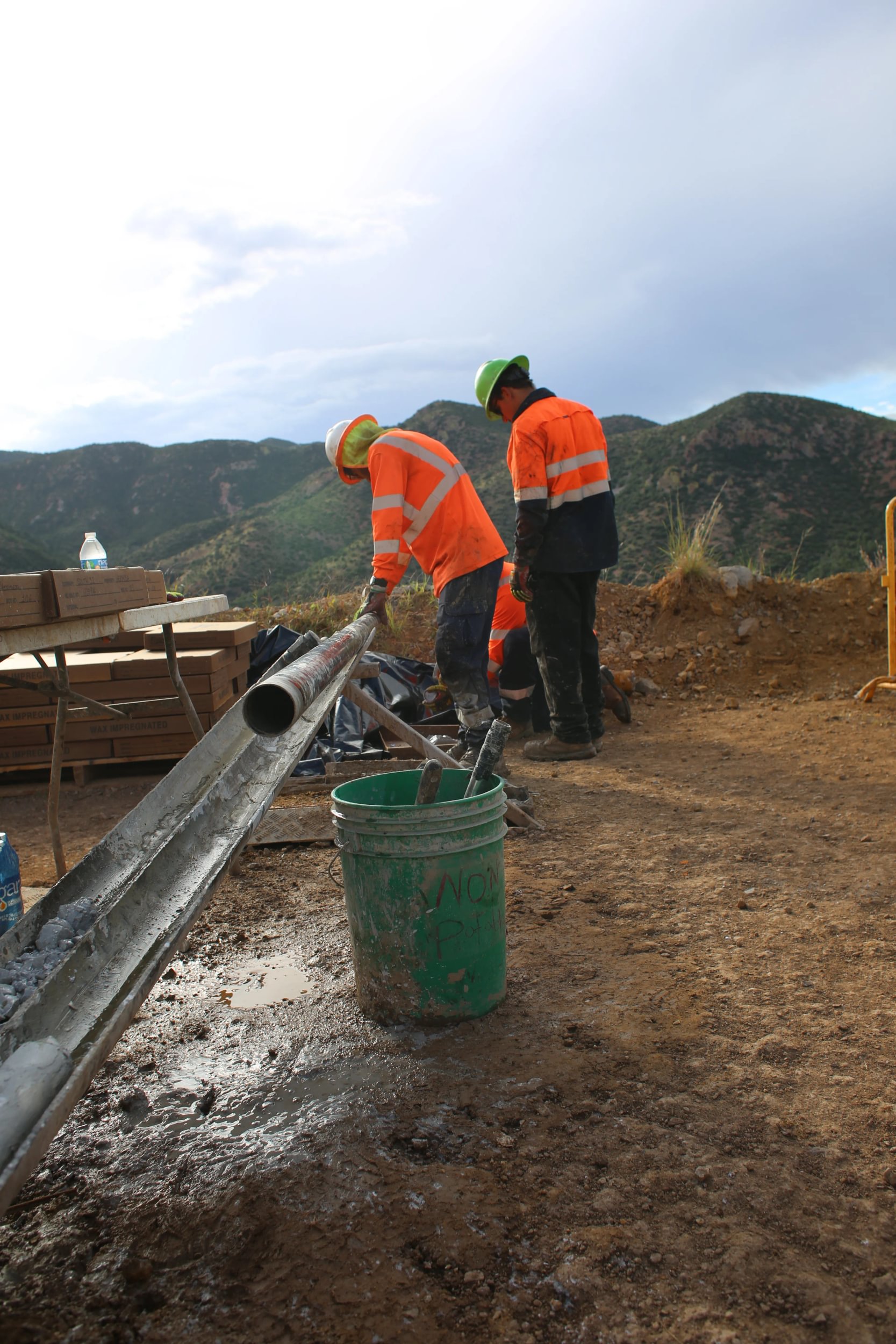Directional drilling reaches a paste-fill target in a single pass